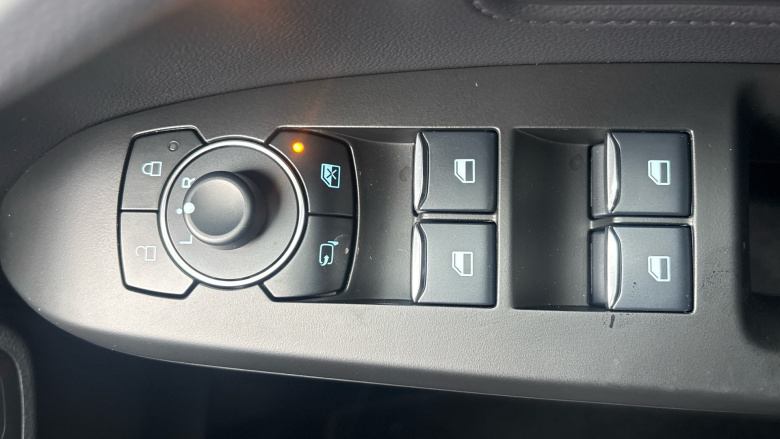 Ford Focus 1.0 EcoBoost Hybrid mHEV 155 ST-Line 5dr Auto Petrol Hatchback